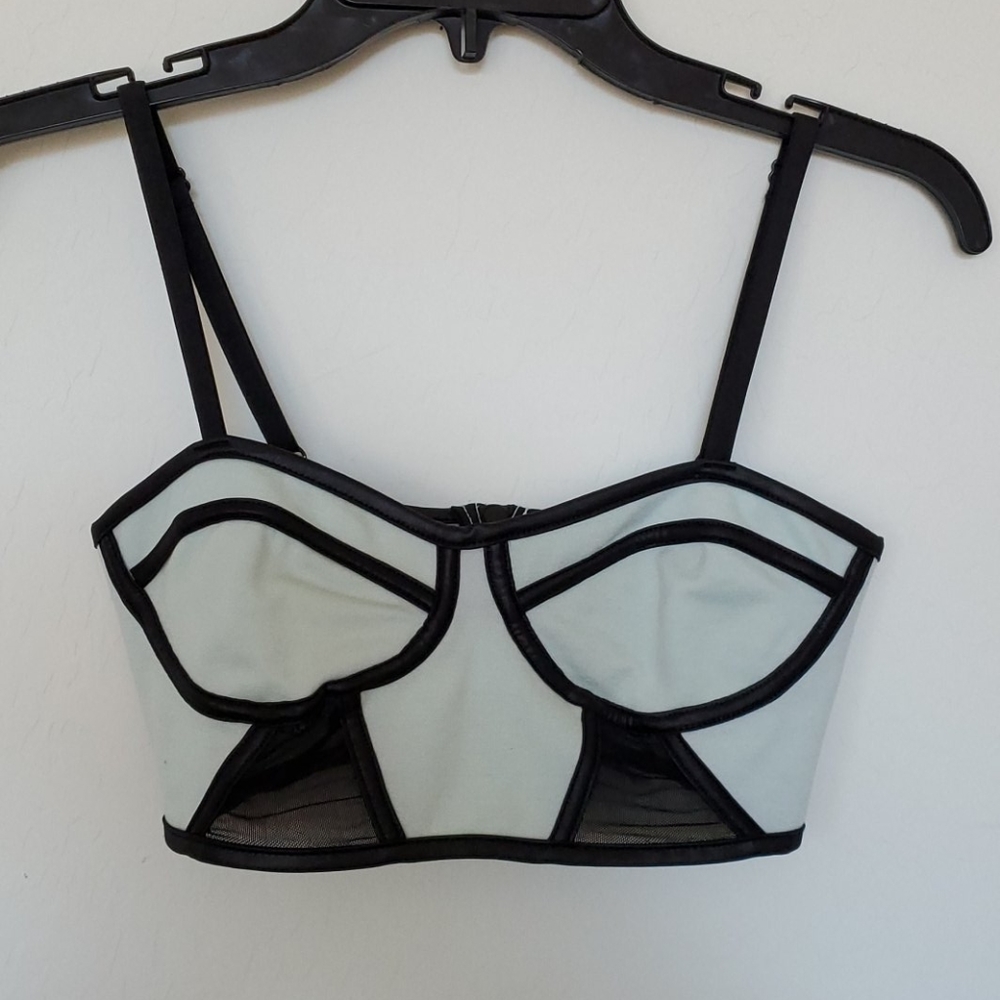 Kendal & Kylie mint & black bralette